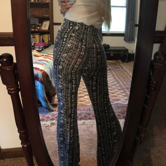 Mami Ruth bell bottoms - Picture 3 of 3